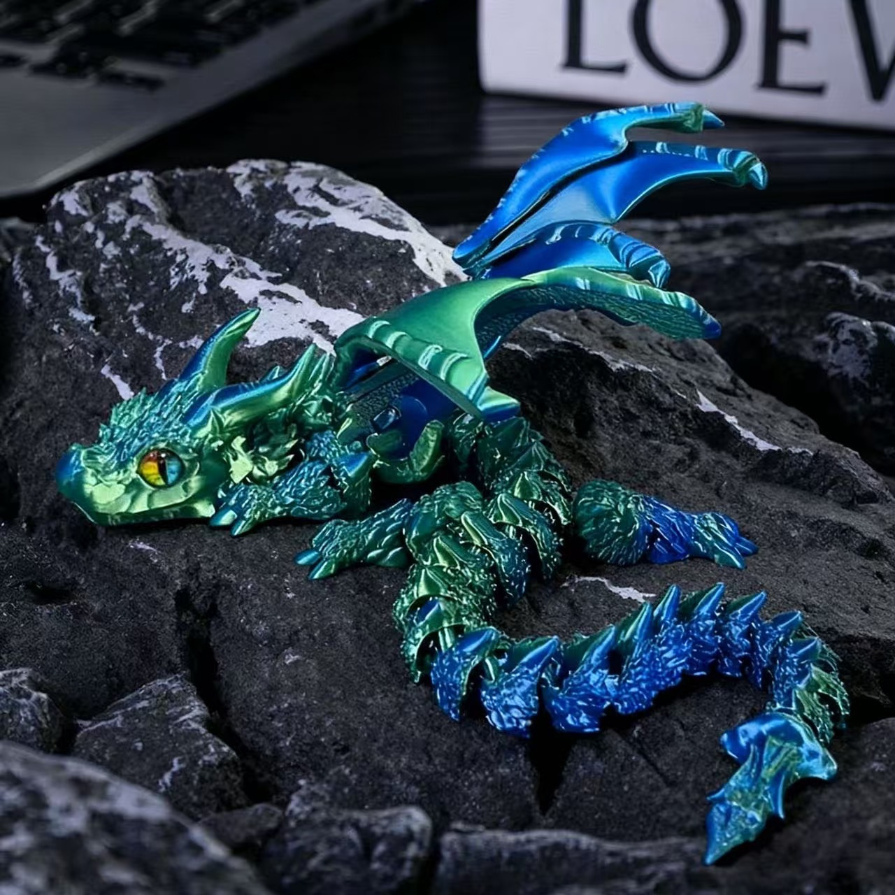3D-geprinte wyverndraak met vl - Novelty Gifts recensie en prijs